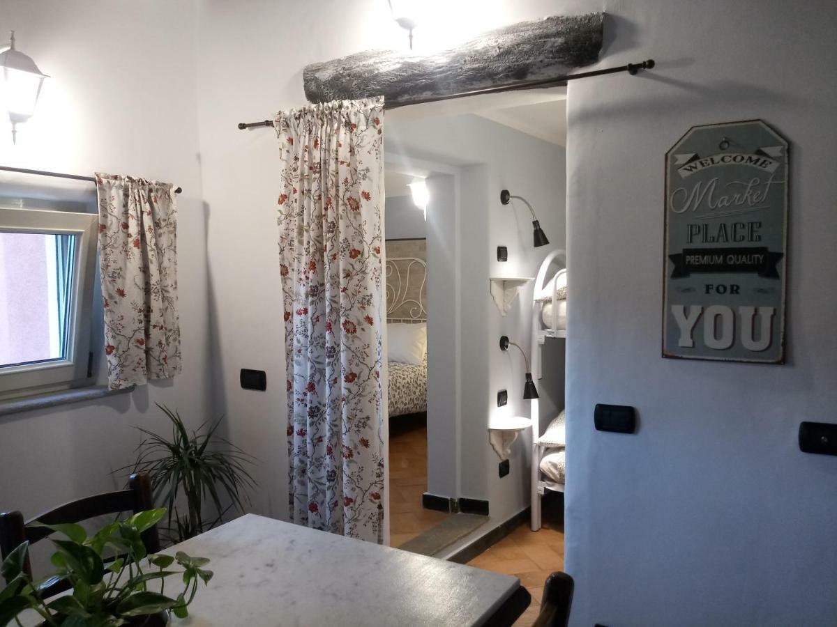 Apartamento Contrada casa vacanze Vado Ligure Exterior foto
